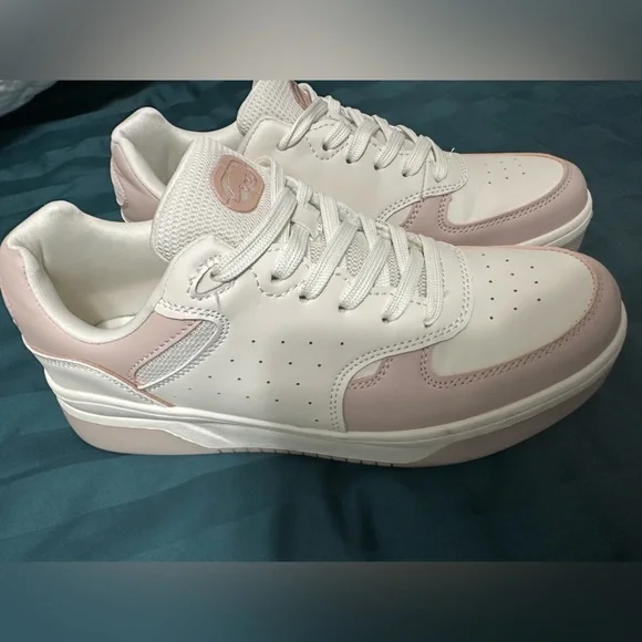 Shoes Ecko Unlimited Cream And Light Pink Shoes Womens Size